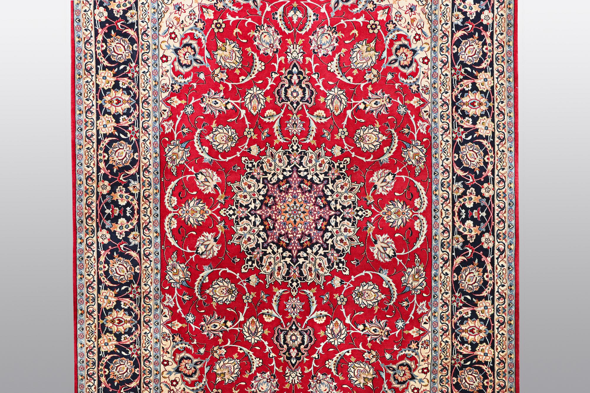 Matta, Isfahan, part silk, 
    235x154.