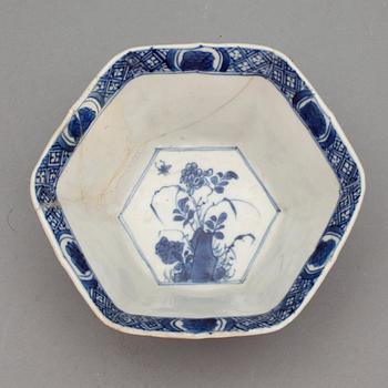 SKÅL, porslin, Qing dynastin, Kangxi (1662-1722).