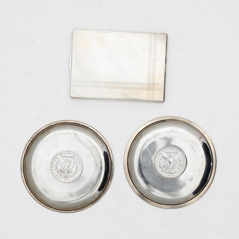 A pair of silver dishes, and a cigarette case, Sweden 1940s.