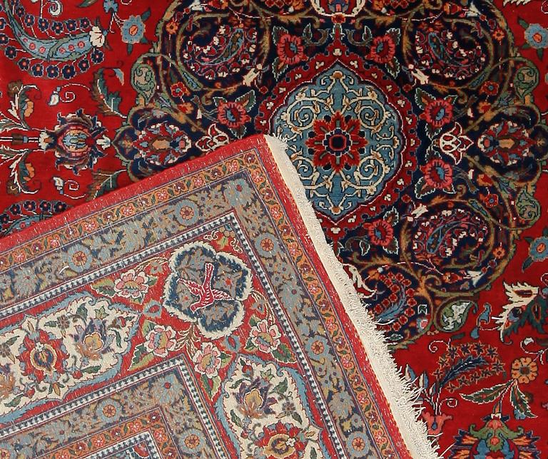 MATTA, orient, ca 316 x 227 cm.