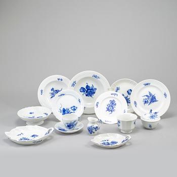 40 pcs of porcelain from Royal Copenhagen.