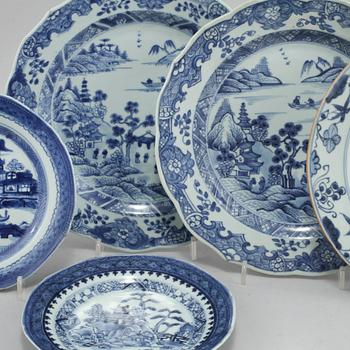 TALLRIKAR, 5 st, porslin, Kina, 1700/1800-tal.