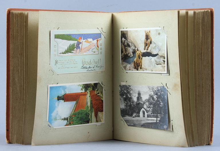 BREVKORTSALBUM med 200 vykort, 1900-talets första hälft.