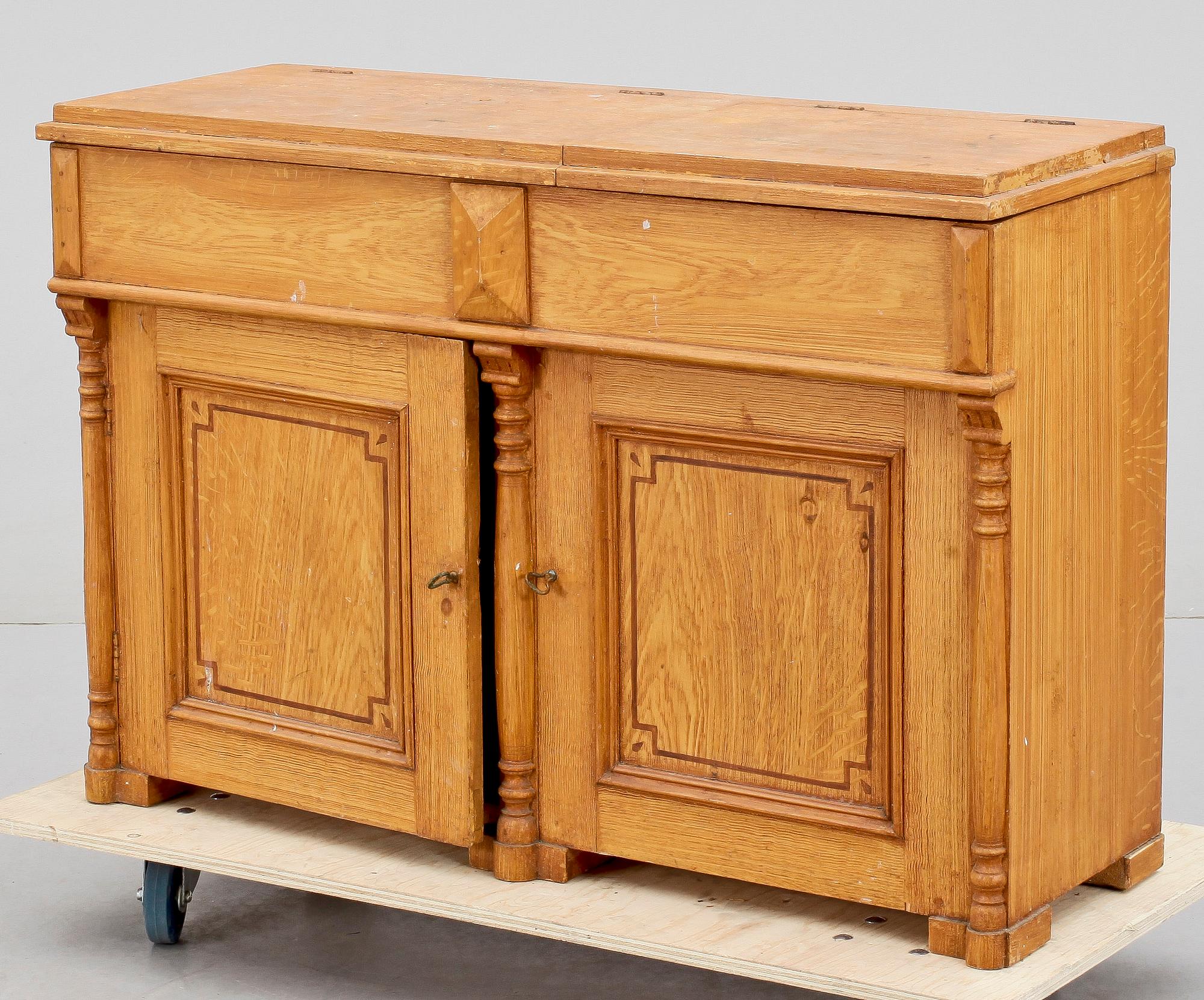 KÖKSBÄNK, 1910/1920-tal.