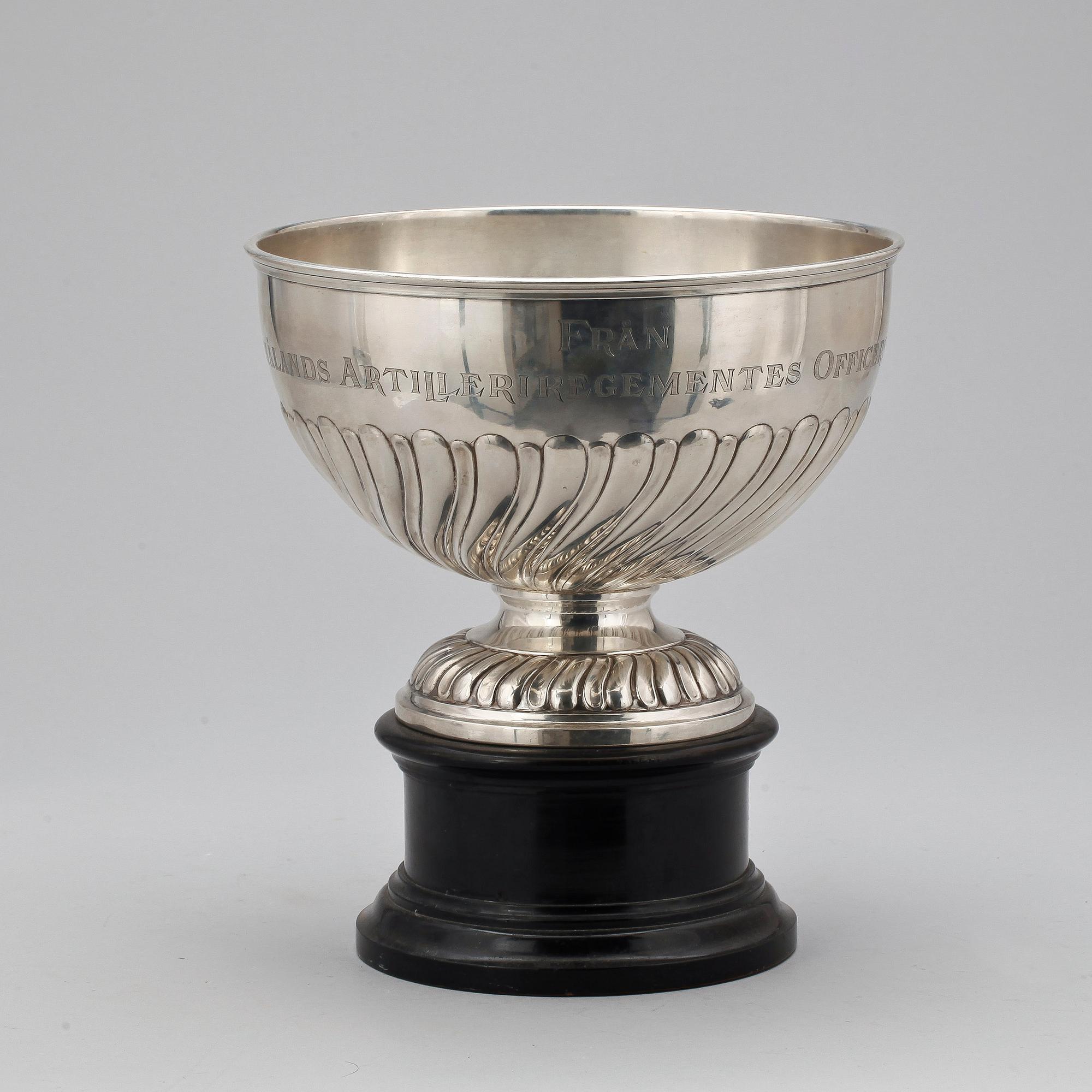 SILVERSKÅL, C.G.Hallberg, Stockholm, 1910. Totalvikt ca 728g.