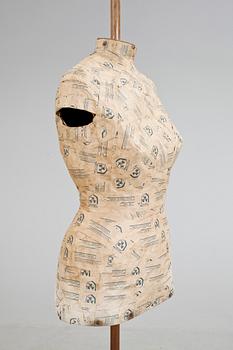 SKYLTDOCKA. 1900-tal.