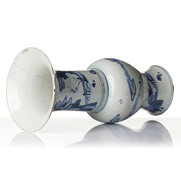 A large blue and white vase, Yenyen, Qing dynasty, Kangxi (1662-1722).