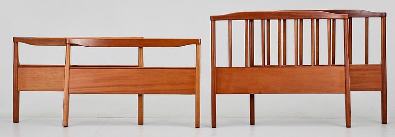 SÄNGAR, ett par, "Marianne", Carl Malmsten, Åfors möbelfabrik. Modellen formgiven 1952.