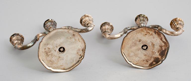 KANDELABRAR, 1 par, silver, svenska importstämplar, 1900-talets första hälft.
