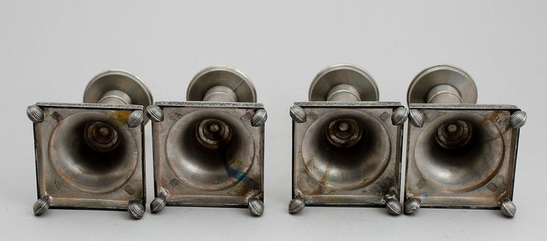 LJUSSTAKAR, 4 st, tenn, gustaviansk stil, BO Santesson 1949.