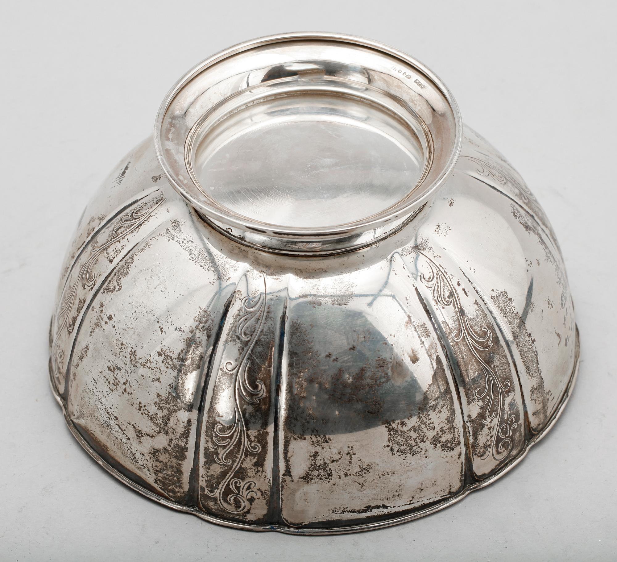 SKÅL, silver, Stockholm 1933. Vikt ca 330 g.