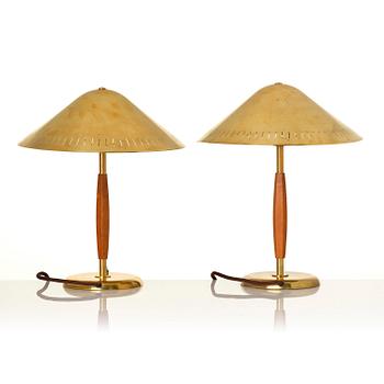 Harald Notini, a pair of table lamps model "15296", Arvid Böhlmarks Lampfabrik, Stockholm, 1940s.
