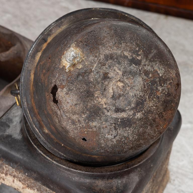 Hibachi (bordsgrill), trä och metall, med tekanna och kittel samt ställ, Japan, Meiji (1868-1912).