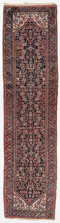 Gallery carpet, oriental, approx. 392 x 95 cm.