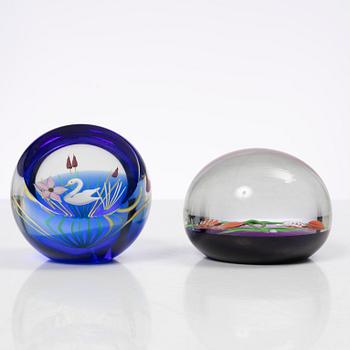 Baccarat, Caithness of Scotland, Murano, Lundberg Studios, five glass paper weights, signed.