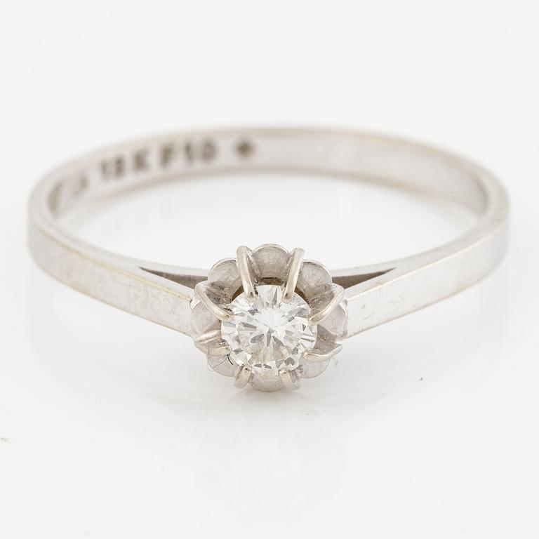 Ring in 18K white gold with a brilliant-cut diamond 0.16 ct.
