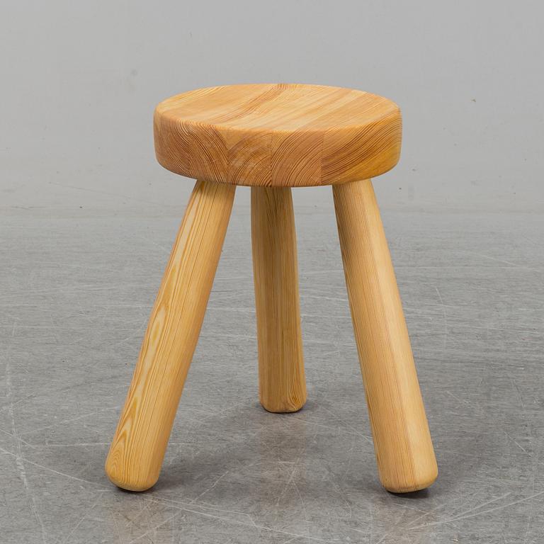 INGVAR HILDINGSSON, a pine stool, signed IH.