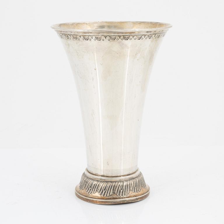 A silver beaker from MGAB, Uppsala, 1939.