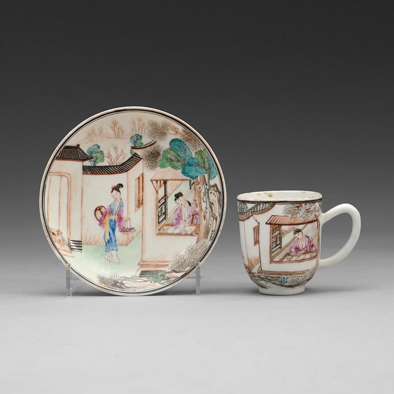 KOPP med FAT, porslin. Qingdynastin, Qianlong (1736-95).