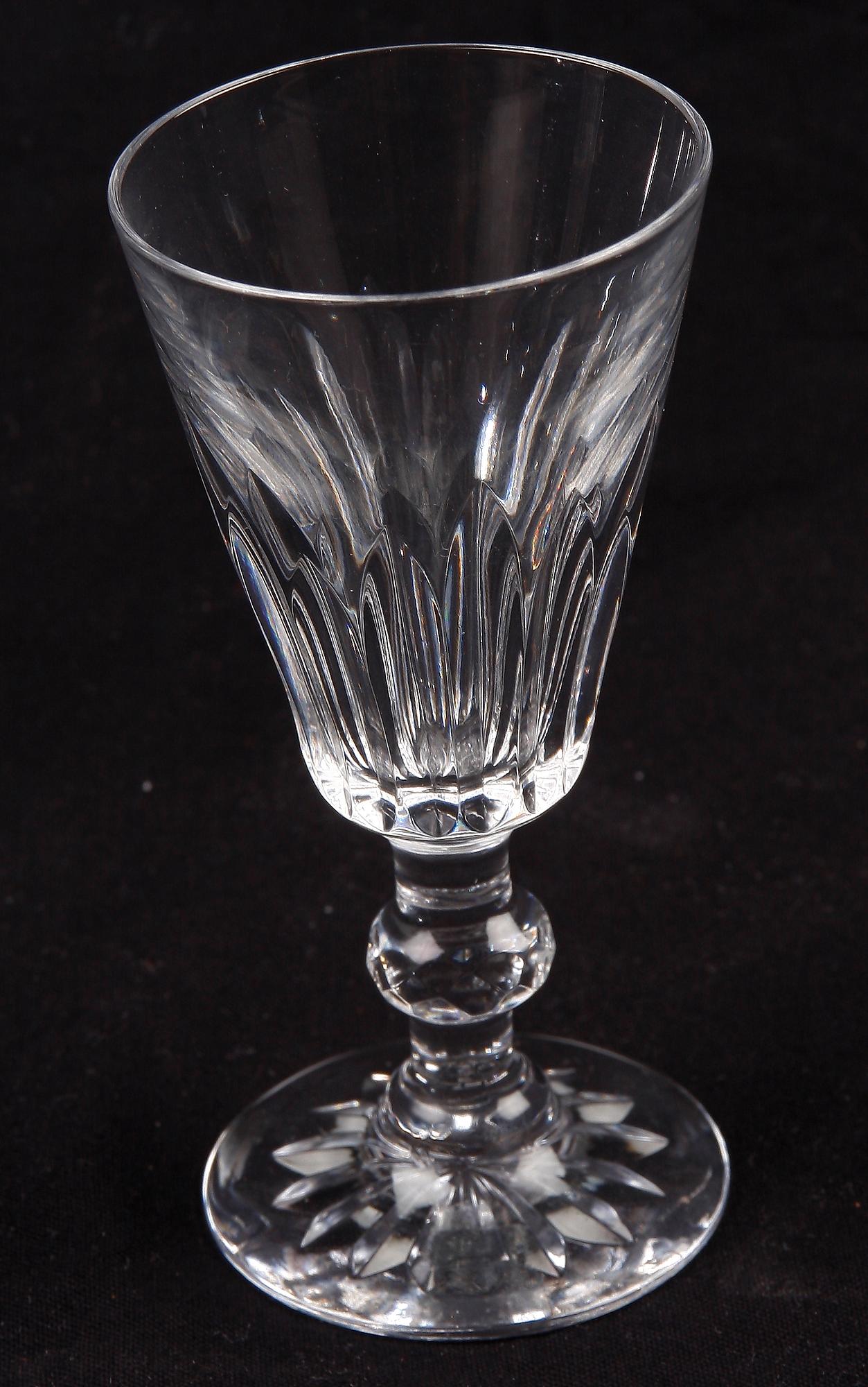 GLASSERVIS, 30 delar, glas. 1900-tal.