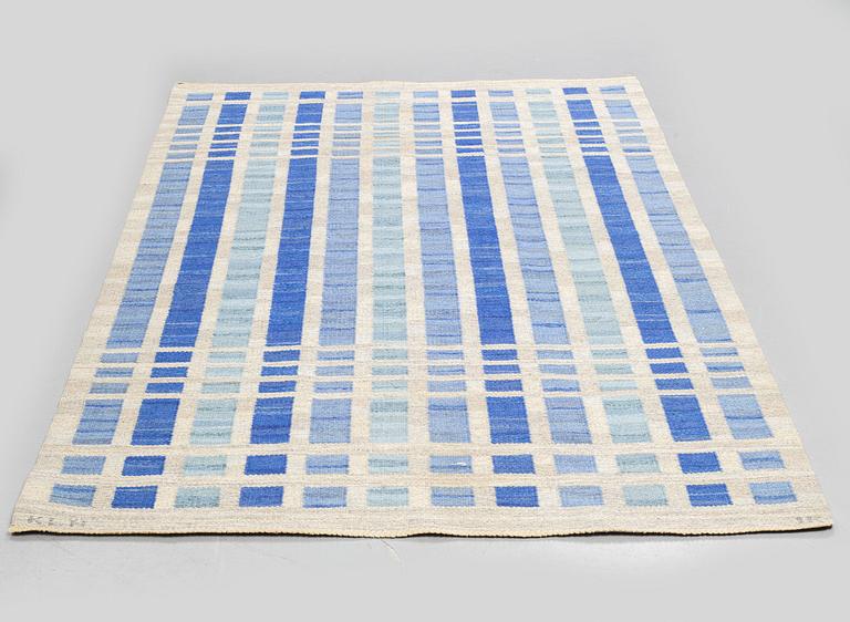 Irma Kronlund, matto, flat weave, ca 223 x 148 cm, signed KLH IK (Kronobergs Läns Hemslöjd).