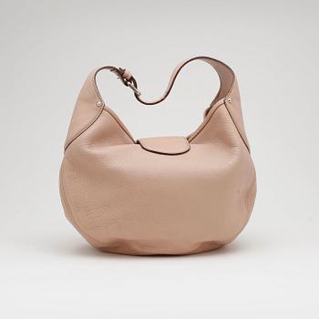 MULBERRY, a beige leather "Postman lock soho" shoulder bag.