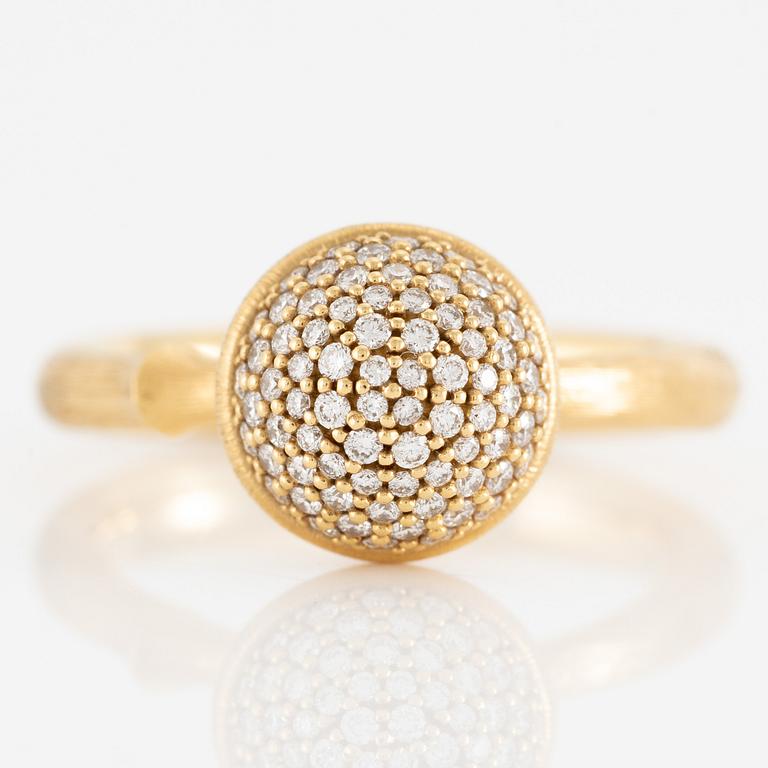 Ole Lynggaard, ring "Lotus" (medium), 18K gold with round brilliant-cut diamonds.