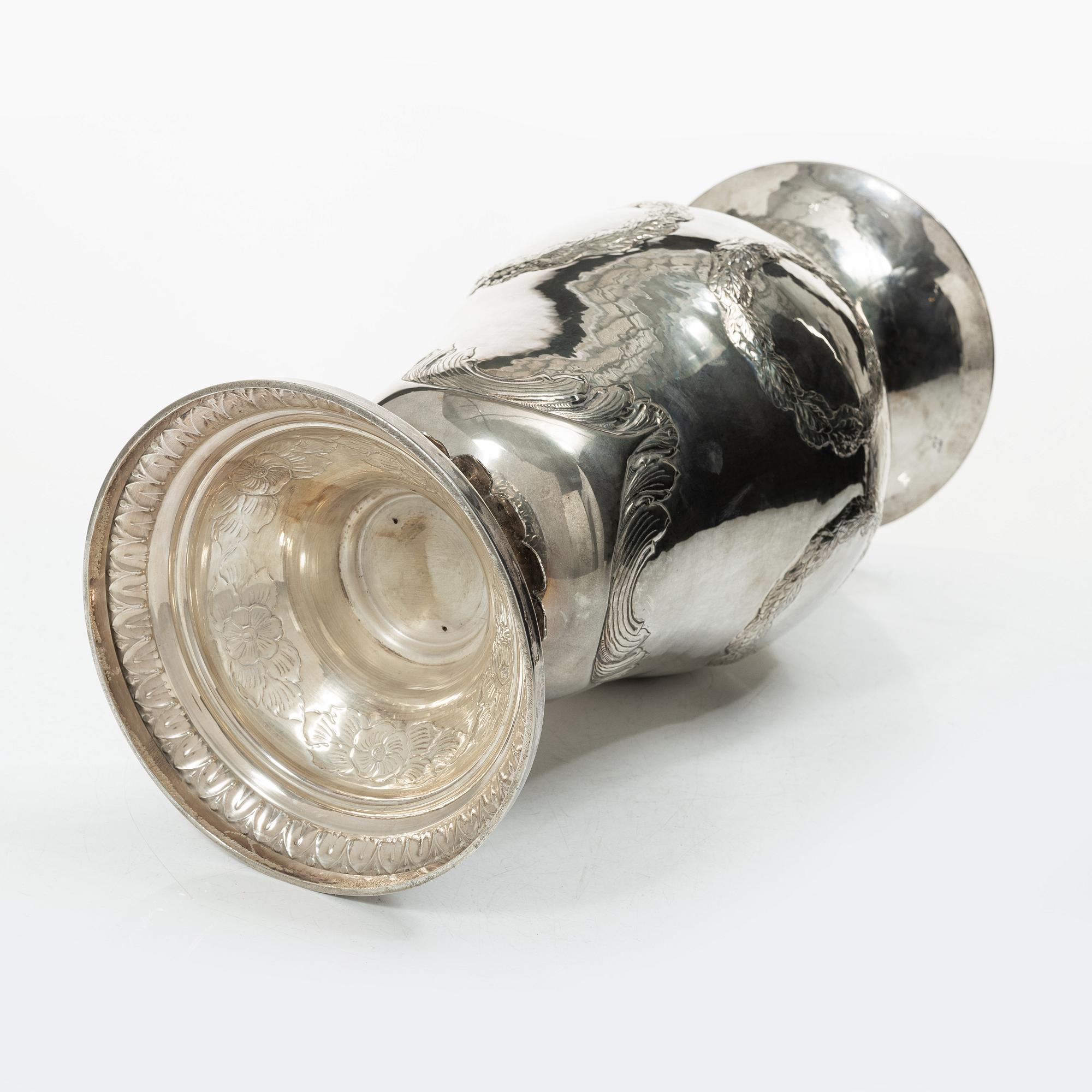 Lale Silverware & Co Ltd, a decorative vase, sterling silver, Istanbul, Turkey 20th century.