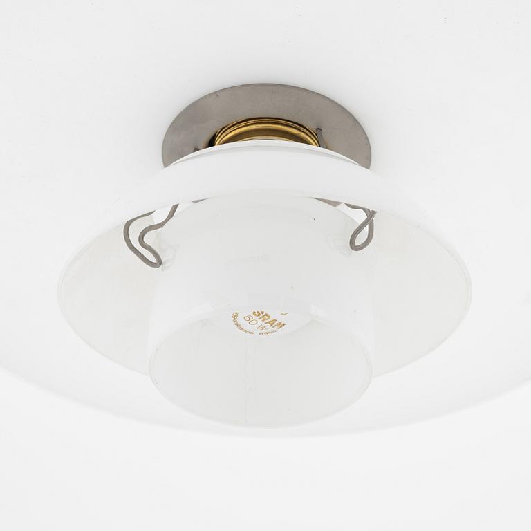 Poul Henningsen, taklampa, "PH 3/2", Louis Poulsen, Danmark.