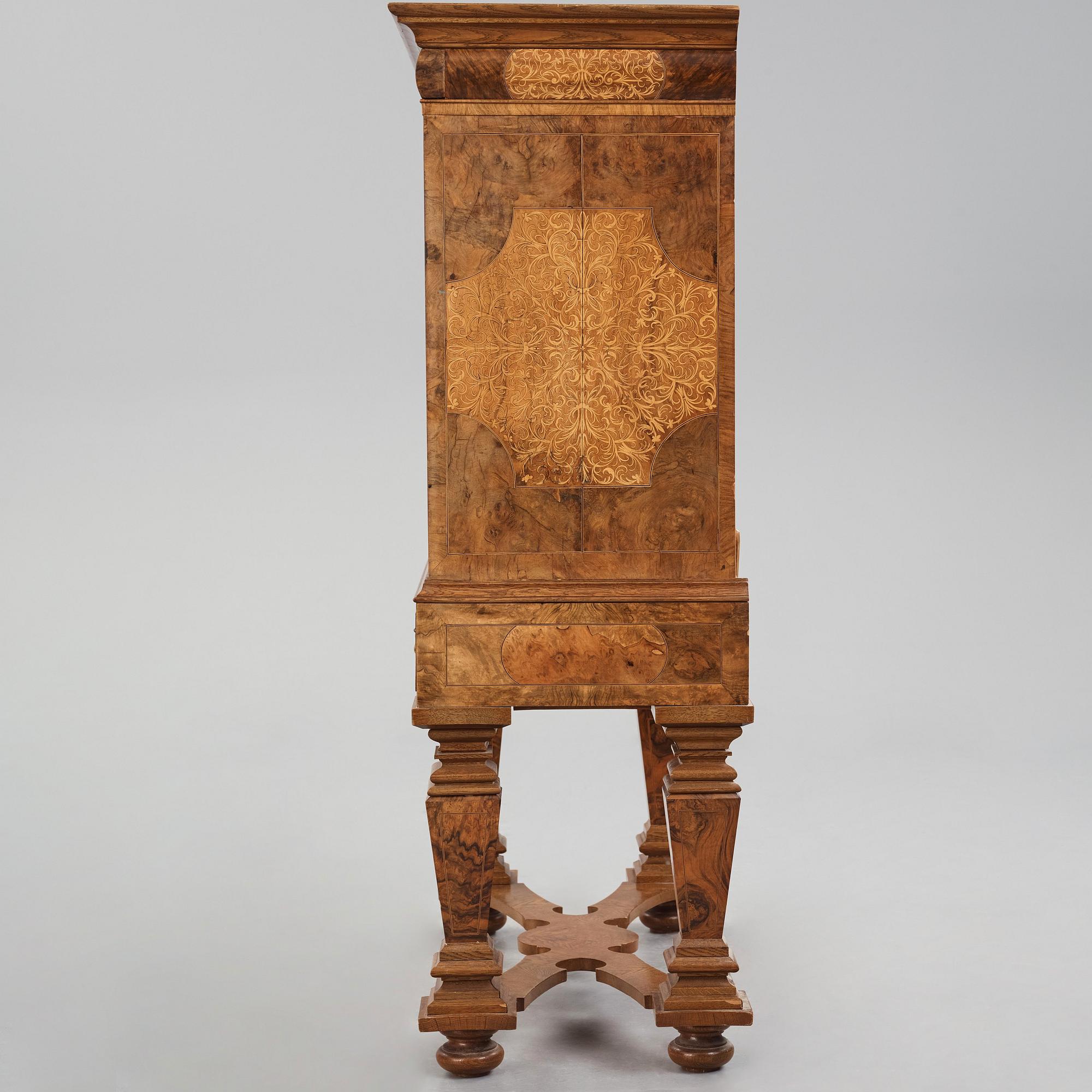 A English William and Mary (Baroque) secretaire.