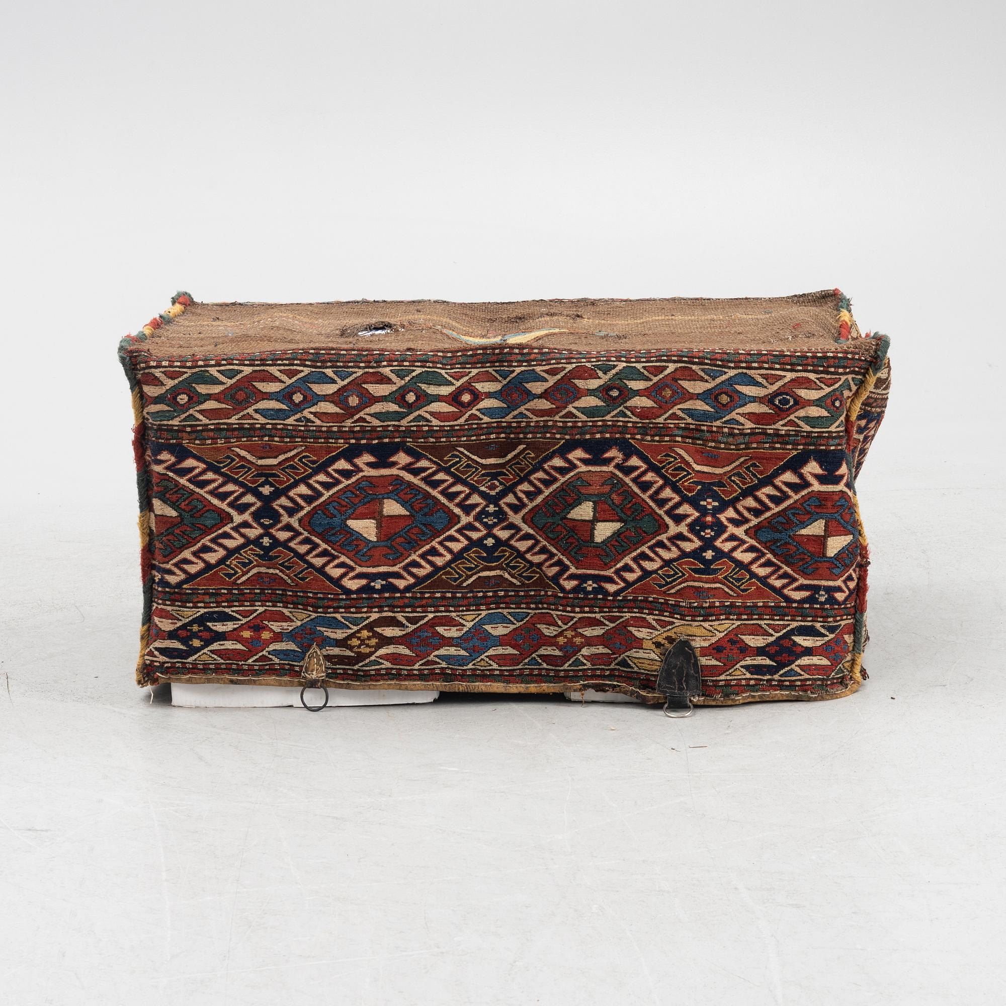 Antik Shasavan Mafrash, Längd 151, bredd 55, höjd 44 cm.