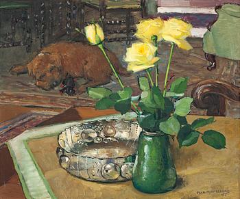 41. Olle Hjortzberg, Interiör med gula rosor och sovande hund.