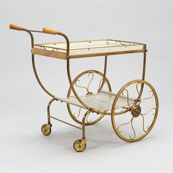 SERVERINGSVAGN, 1900-talets mitt.