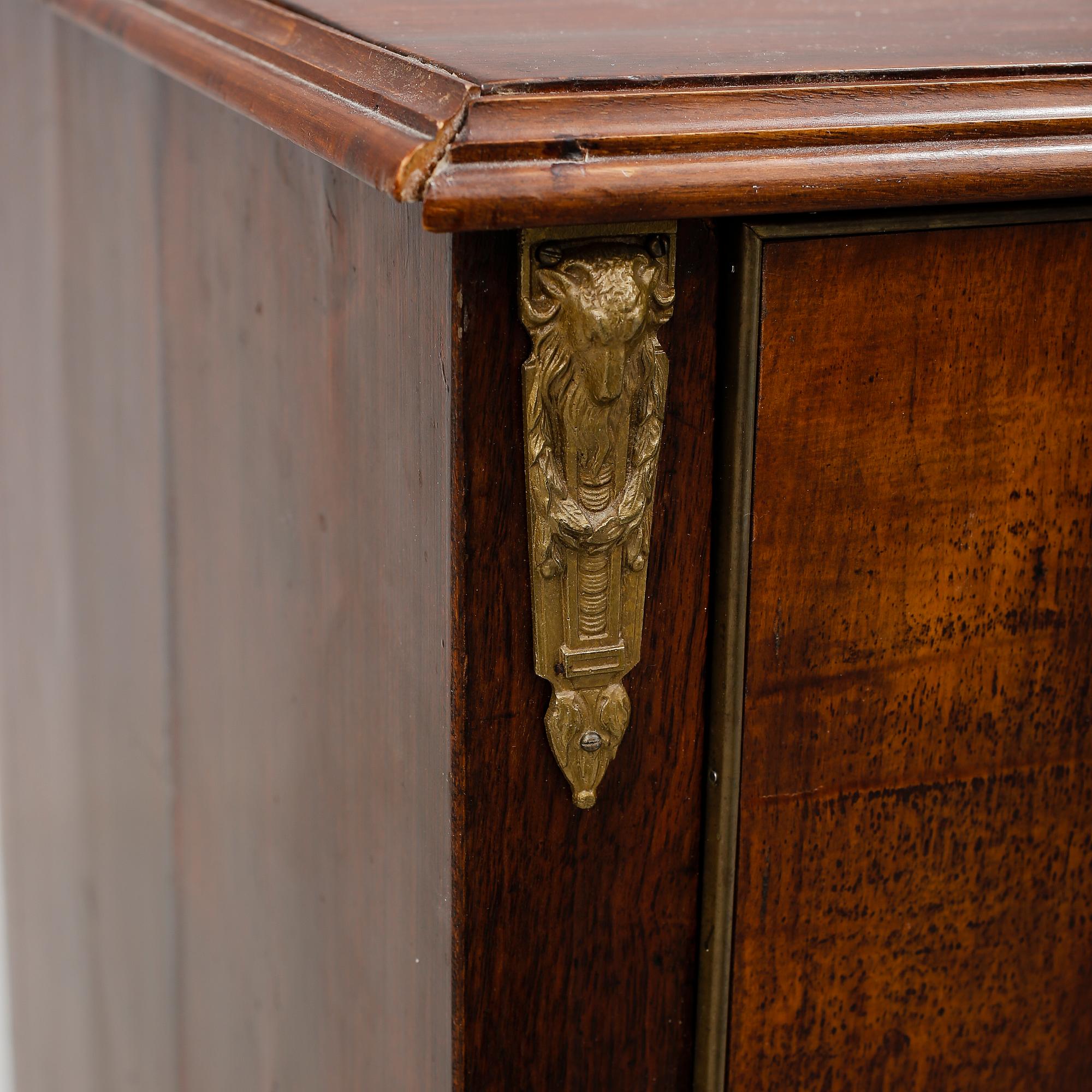 BYRÅ, gustaviansk stil, 1800-tal.