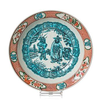 A large Swatow dish, Ming dynasty, circa 1600.