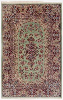 Rug, Kirman, approx. 290 x 185 cm.
