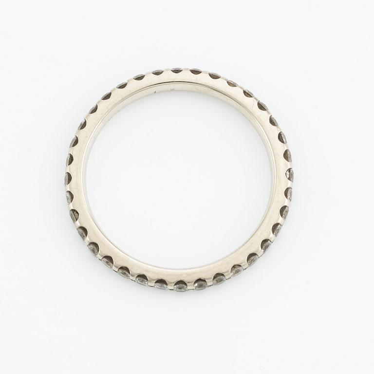 Ring eternity ring, 14K gold with brilliant-cut diamonds.