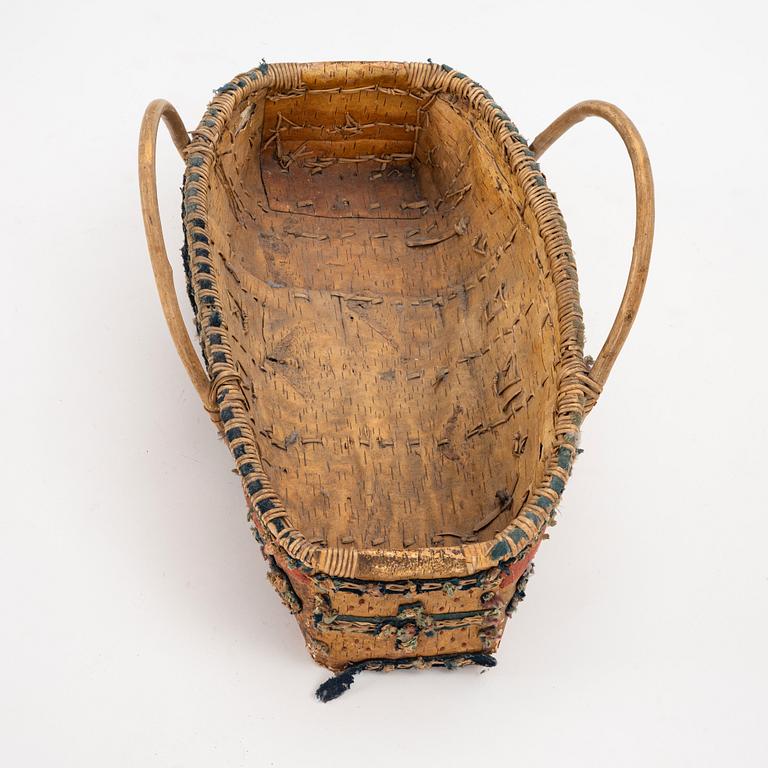 A Swedish folk art baptistal basket, Dalarna, late 19th century.