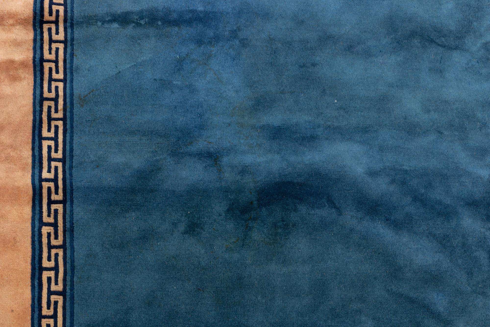 Matta, Kina, old, ca 327 x 245 cm.