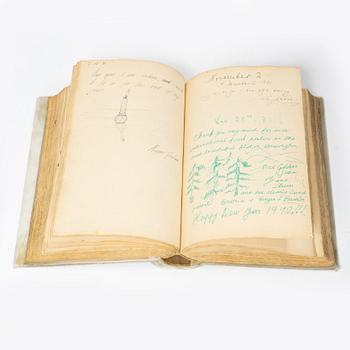 Hjalmar Gabrielssons gästbok, 1926 - 1994, samt brev från Evert Taube, 1965.