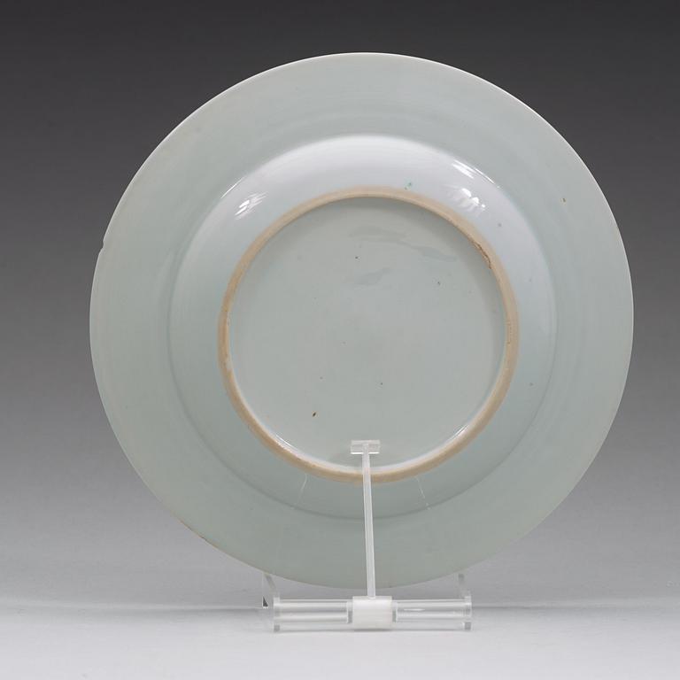 A set of 18 famille rose dinner plates, Qing dynasty, Qianlong (1736-95).