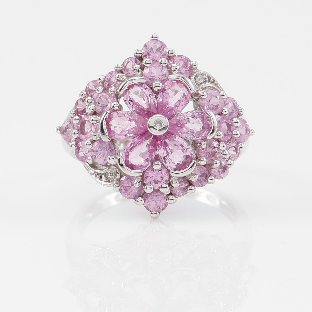 RING, 10K vitguld med rosa safirer.