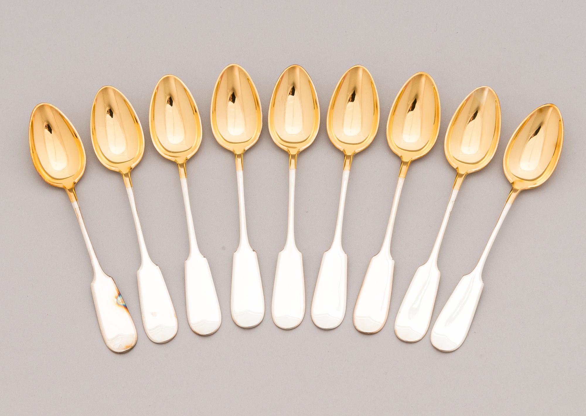 Silver cutlery, totally 70 pieces of two different series. Suomen Kultaseppä oy/ Kultateollisuus oy, Turku 1911-1973.