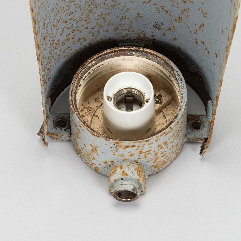 Paavo Tynell, A 1930s outdoor wall light, model 7307-16, Taito Oy, Finland.