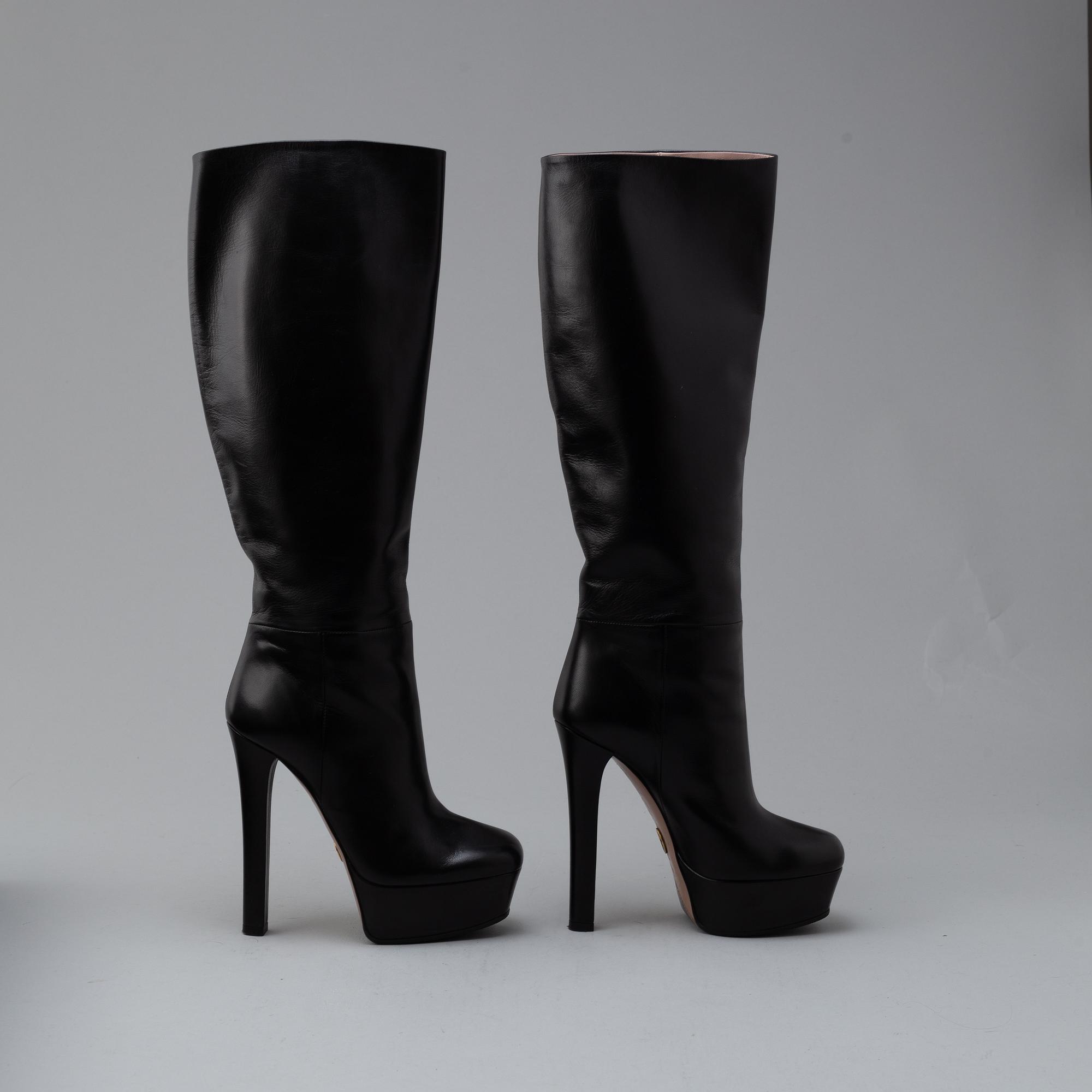 GUCCI a pair of platform high heel leather boots size 37 Bukowskis