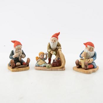 Jenny Nyström, efter, figuriner, 20 st + 2 st, Kalmar Läns Museum.