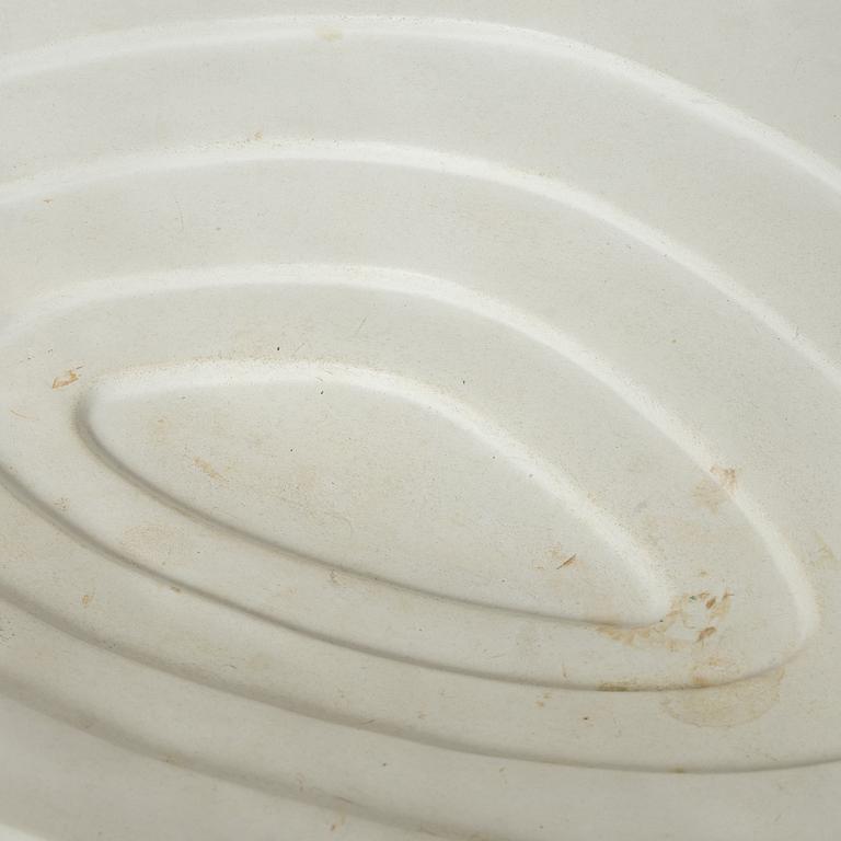 Stina Lindholm, concrete dish, Skulpturfabriken, Sweden.