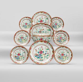 207. An european subject famille rose dinner service, Qing dynasty, Qianlong (1736-95).