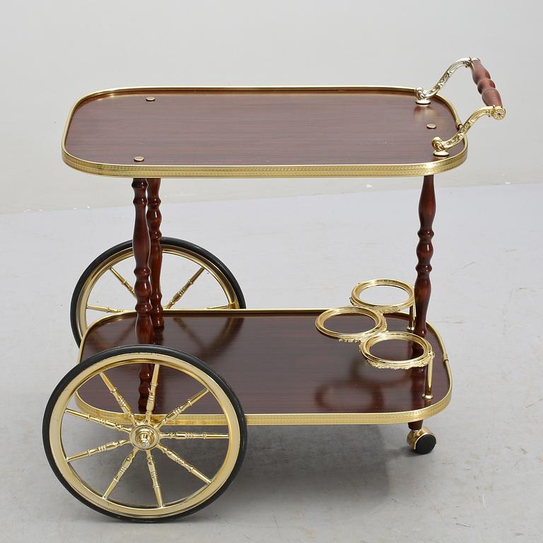 SERVERINGSVAGN, 1900-talets andra hälft.