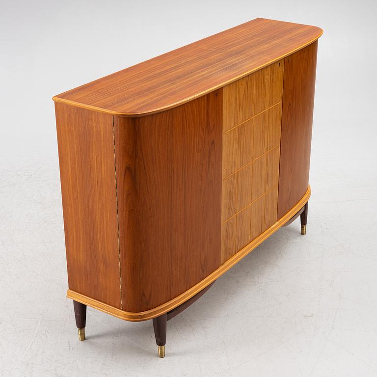 A mid 20th century sideboard.